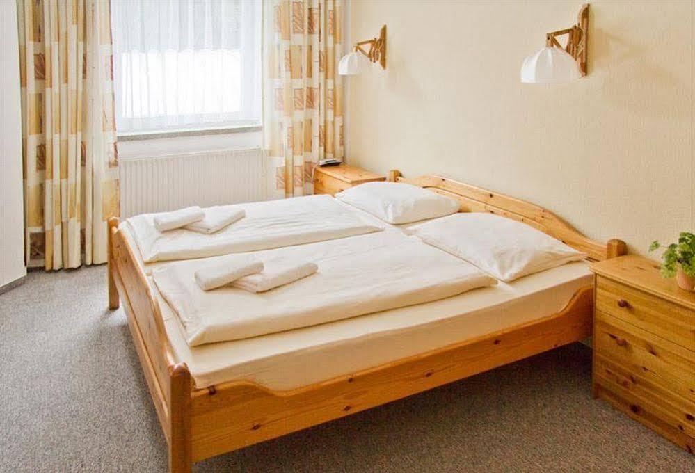 Hotel Garni Grundmuehle 바트샨다우 외부 사진