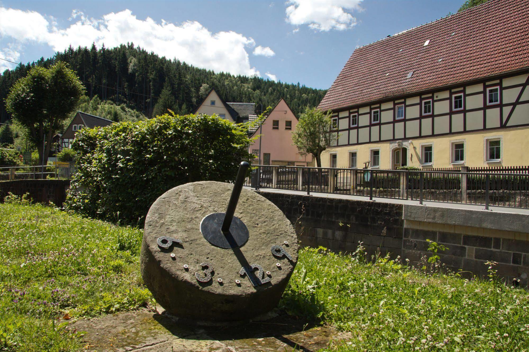 Hotel Garni Grundmuehle 바트샨다우 외부 사진